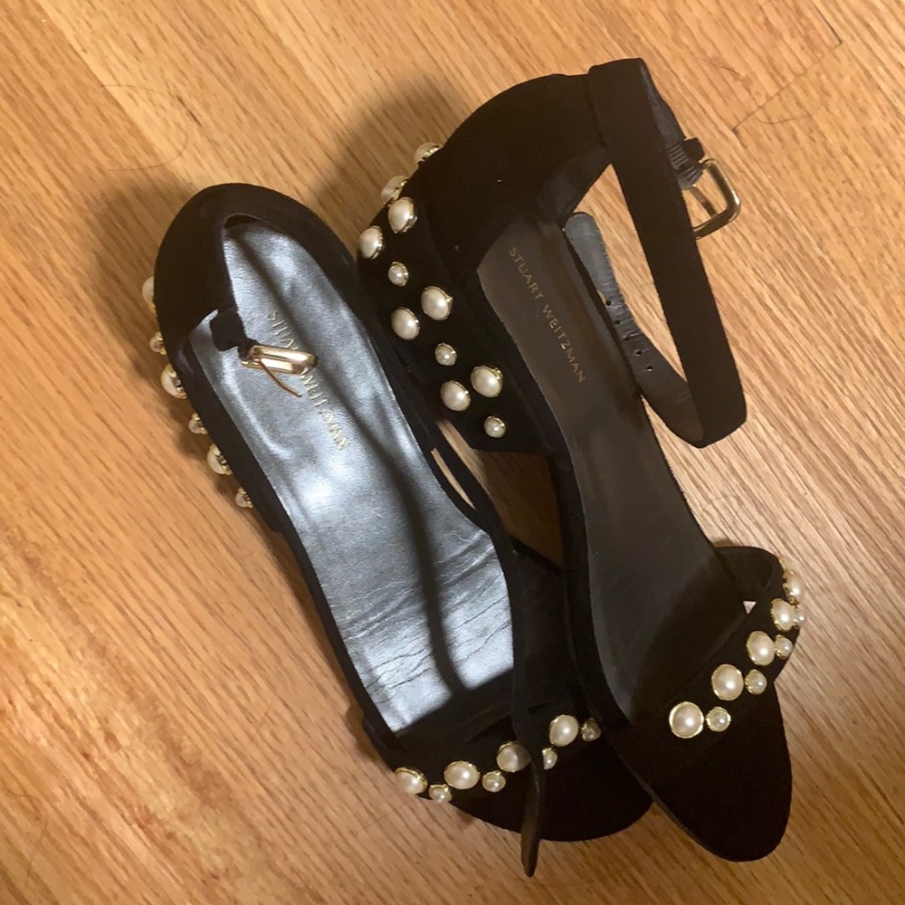 Stuart Weitzman pearls studded suede sandals